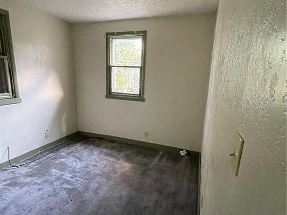 5th image of 4645 S Benton Ave