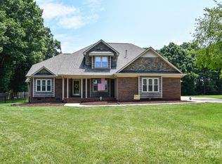 1932 Windmere Dr, Monroe, NC 28110