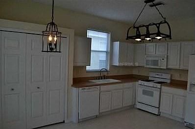 5th image of 18317 Brookpark Dr