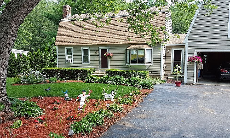 2nd image of 34 Christopher Rd