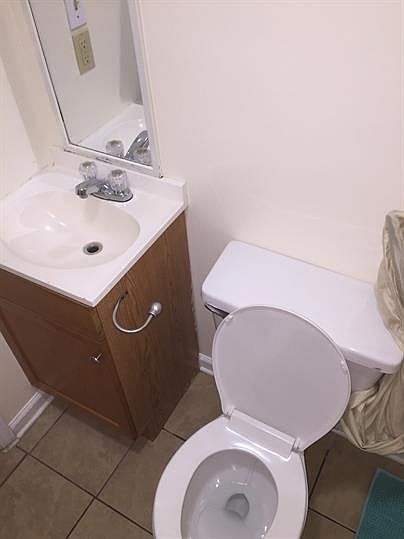 1st image of 1274 Hodson Dr #3