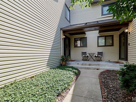 2nd image of 1842 Moonstone Dr