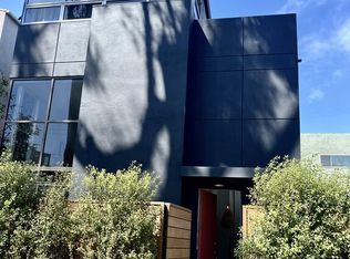 1523 Cabrillo Ave, Venice, CA 90291
