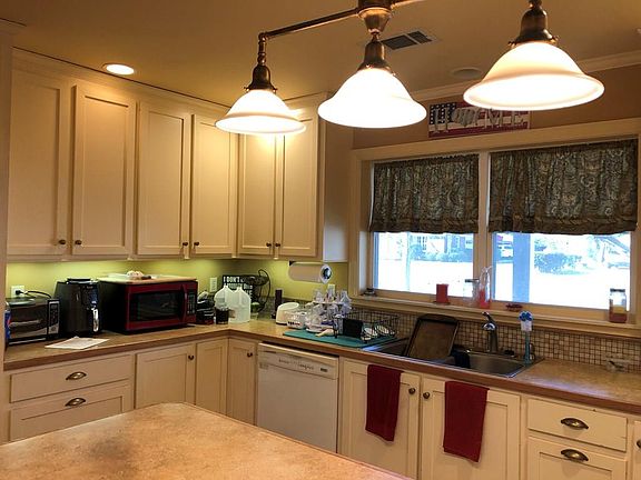 4th image of 1230 Kirk Cir