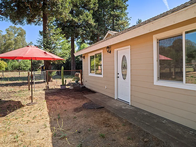 2629 N Twin Oaks Valley Rd N — Photo 2