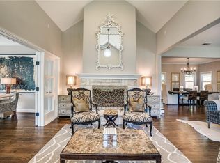 6950 Casa Loma Ave, Dallas, TX 75214