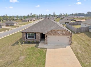 355 Clear Creek Ln, Calera, AL 35040
