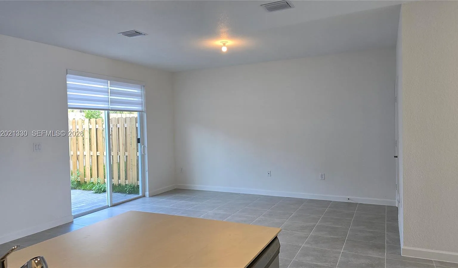 4 bed, 3.5 bath, 1742 sqft, $2,700 — Photo 4