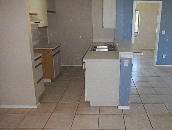 3rd image of 2050 Hunters Glen Dr #613