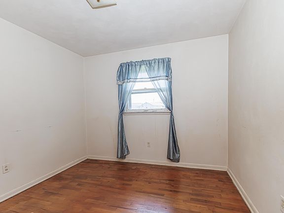 4th image of 6005 S Elmview Dr