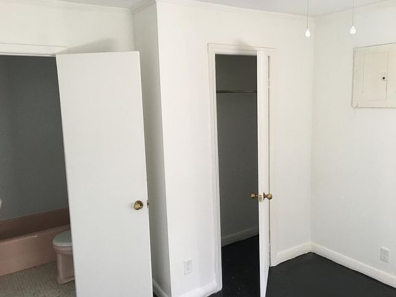 2nd image of 2200 Rebecca St #3