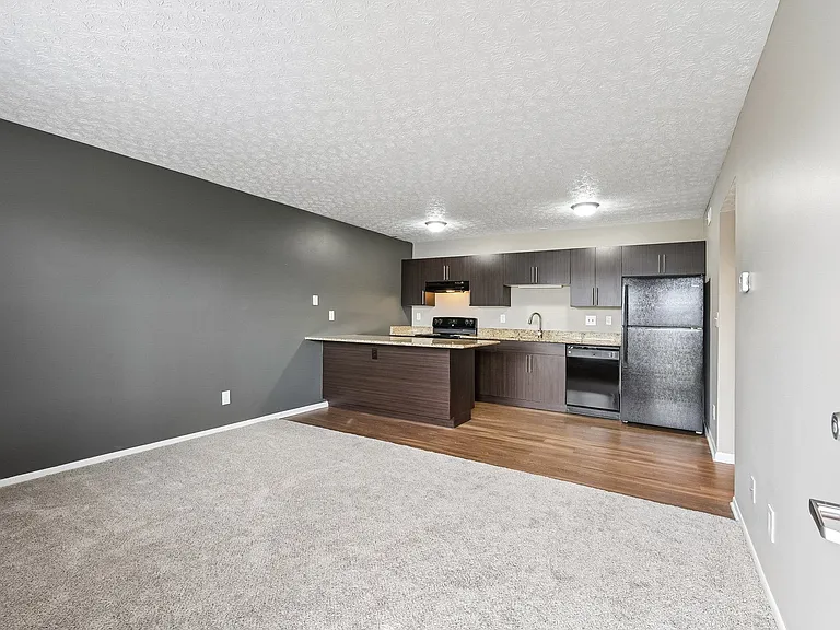 Bolton Estates Apartments — Photo 20