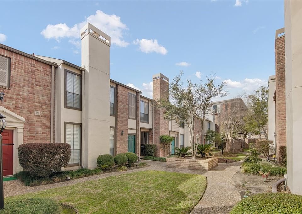 1st image of 1201 McDuffie St Unit 121