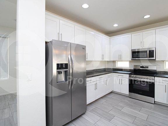 5th image of 7552 W Whitehorn Trl