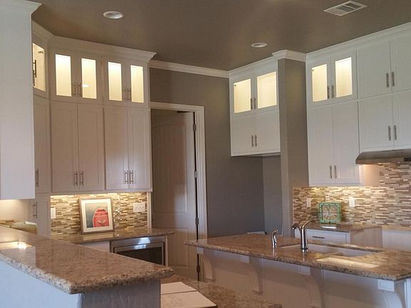 4th image of 7412 City View Dr