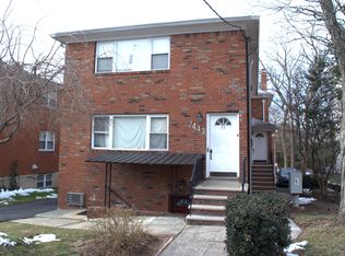 2443 3rd St APT 8, Fort Lee, NJ 07024