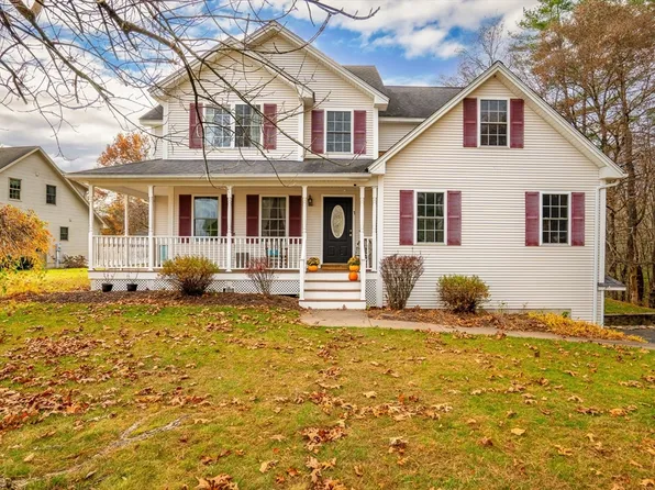 7 Courtney Ln, Southampton, MA 01073