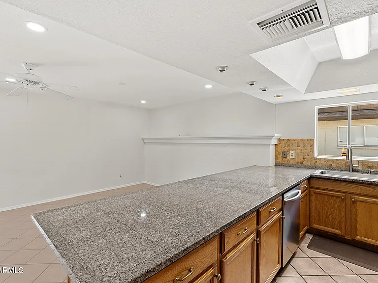 4503 W Bryce Ln — Photo 23