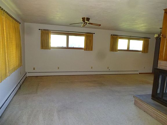 3rd image of 3631 Grant Ave