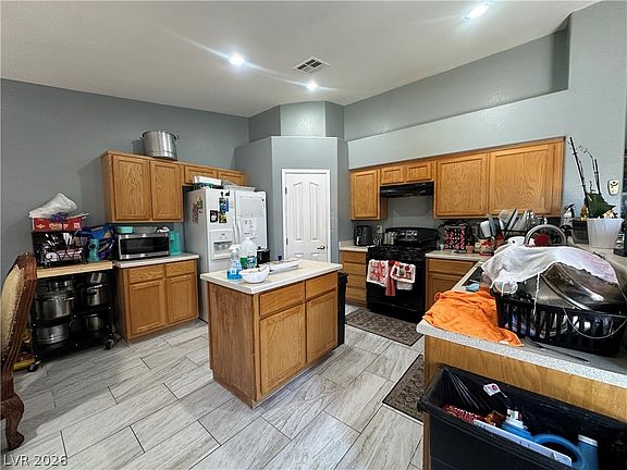 3rd image of 8846 Frasure Falls Ave