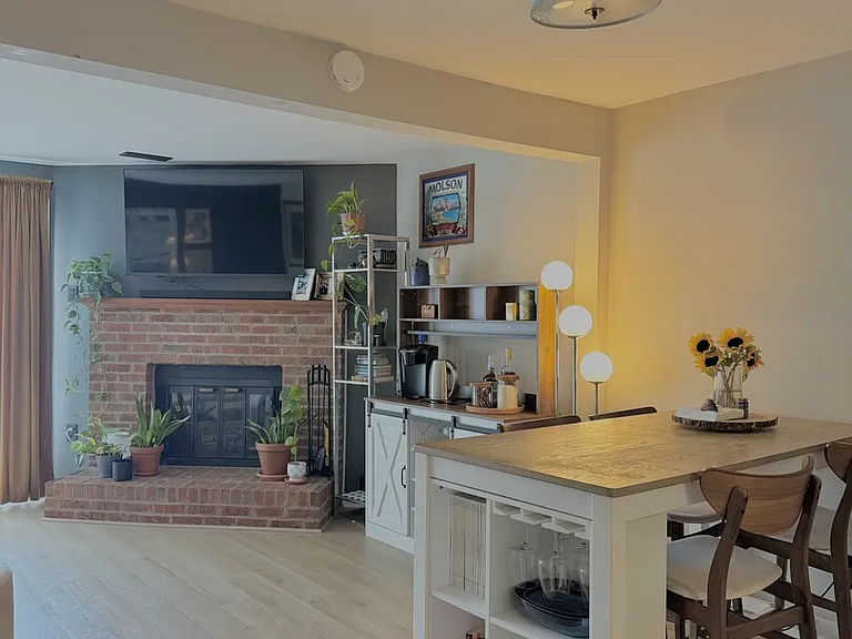 Crown Crest Ct — Photo 12