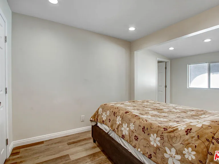 1404 Hollister St — Photo 8