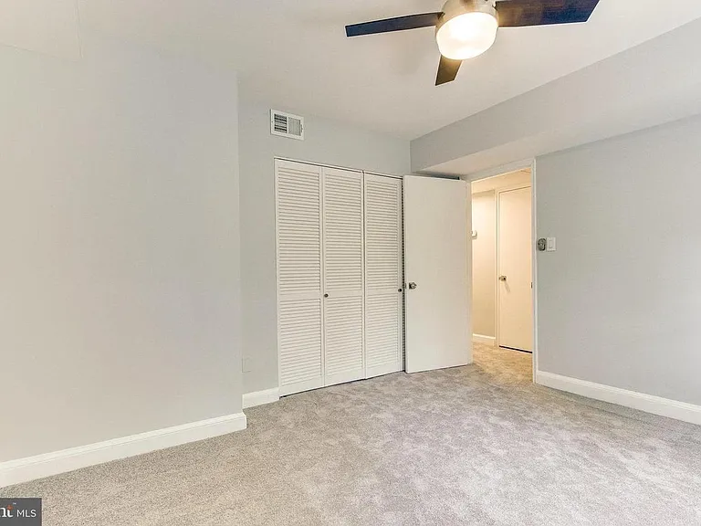 2103 N Taft St #118 — Photo 14