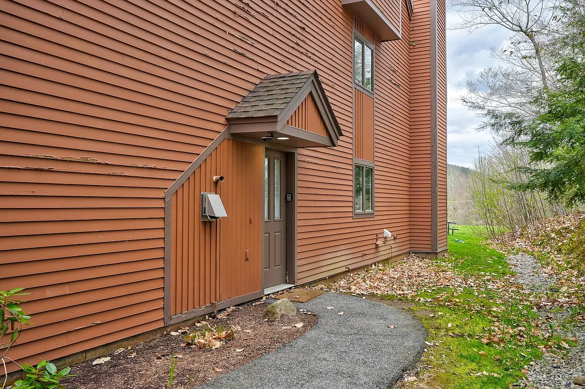 Building Photo - F37 Nordic Village Ln #F37