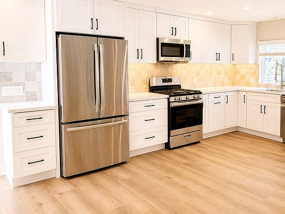 5th image of 240 W Mariposa #D