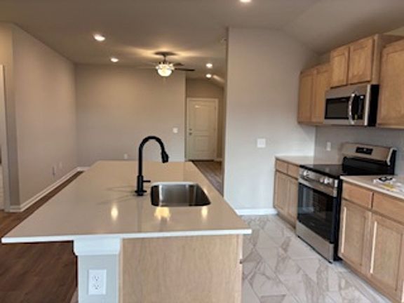 5th image of 2112 SE 90th St