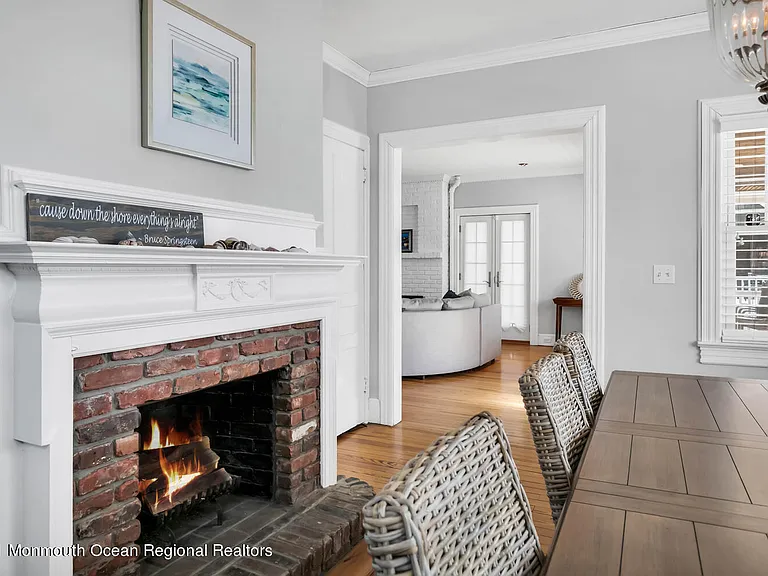 210 8th Ave — Photo 13