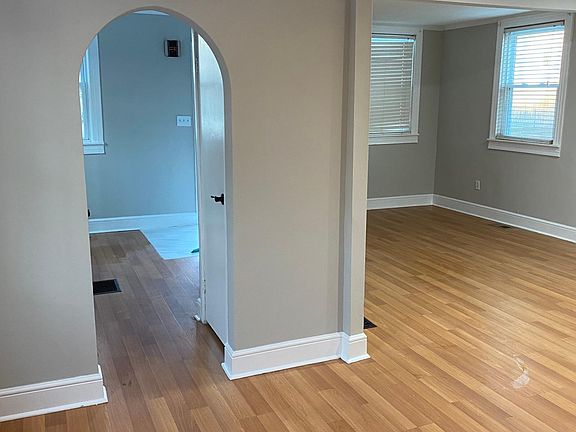 Kitchen to living room
