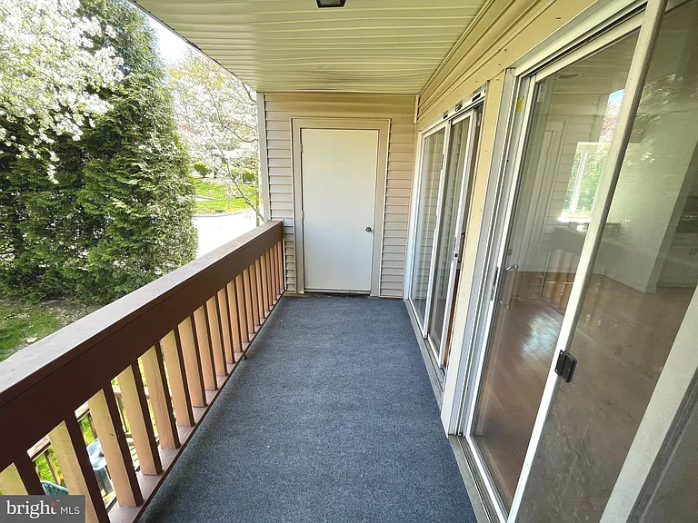 245 Carriage Ct #245 — Photo 17