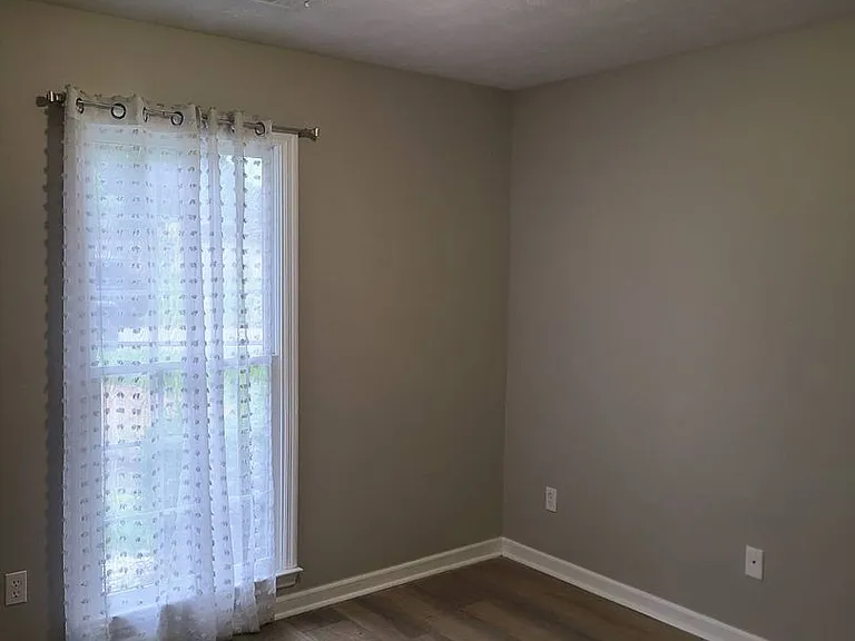 8007 Creekland Dr — Photo 8