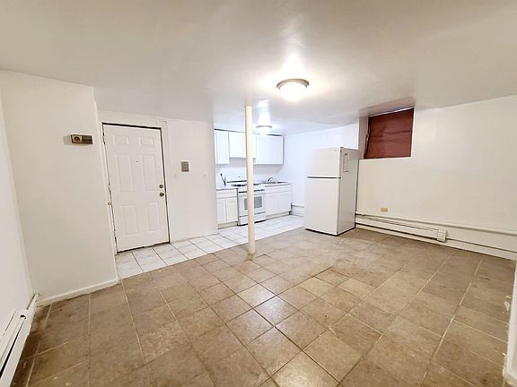 4th image of 981 Adee Ave APT 1