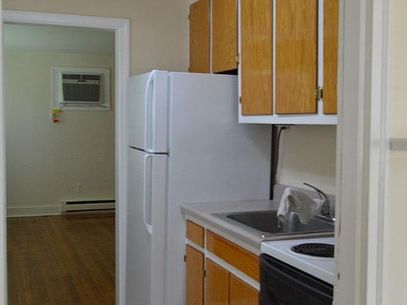 4th image of 7334 Luck Ave