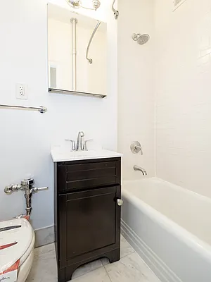 Rented by City Connections Realty | media 29