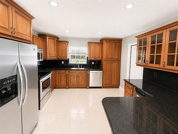 2nd image of 7126 SHEFFIELD DRIVE
