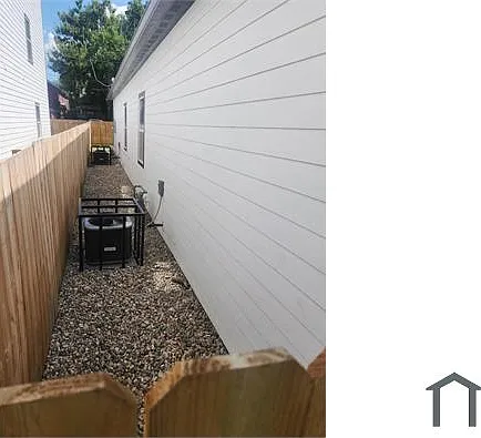 65 S Dearborn St — Photo 14