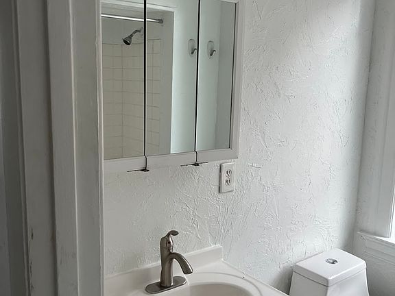 5th image of 370 S Negley Ave APT 5