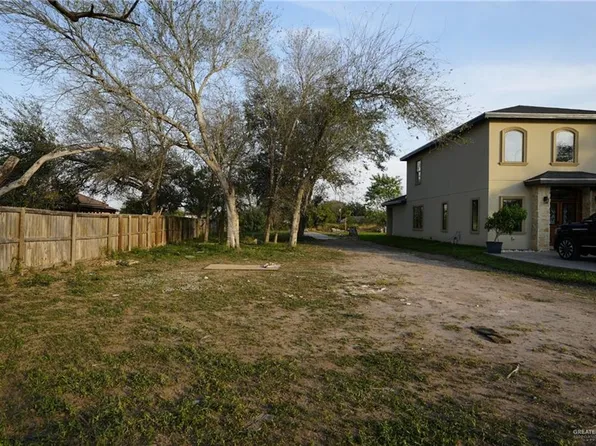 1207 W Hall Acres Rd, Pharr, TX 78577