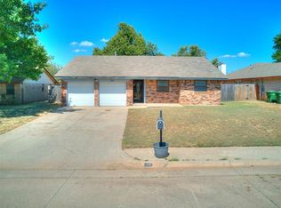 317 Cherokee Dr, Yukon, OK 73099