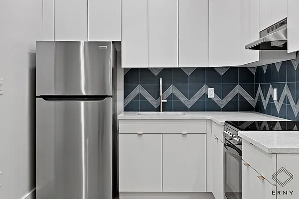 Rented by ERNY LLC | media 34