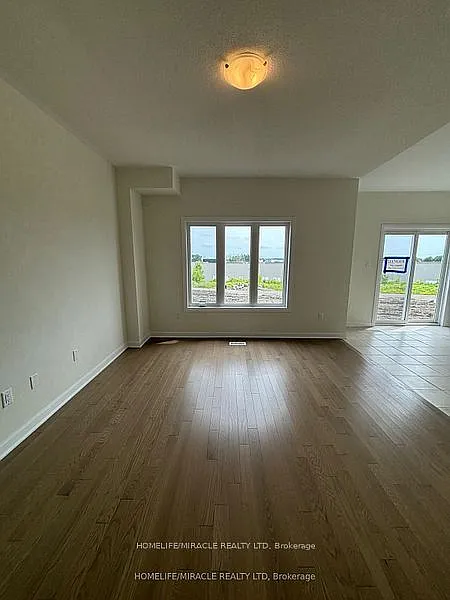 3 bed, $2,400 — Photo 4
