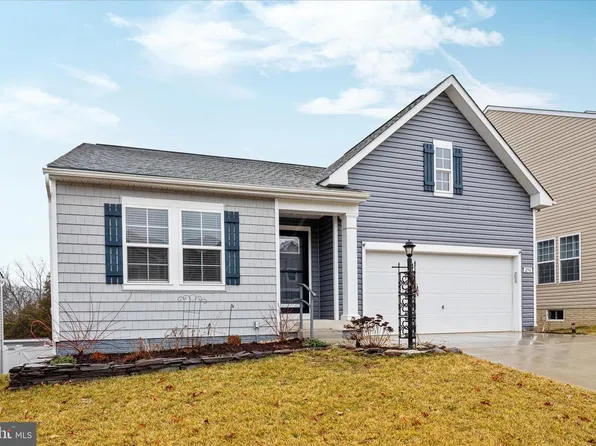 250 Stager Ave, Falling Waters, WV 25419