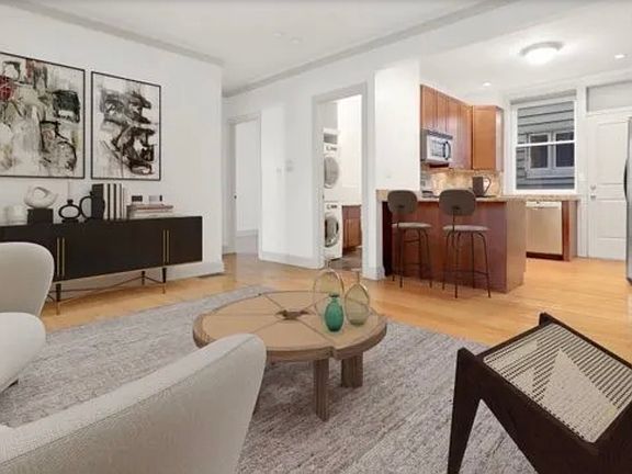 3rd image of 3737 N Leavitt St APT 3N