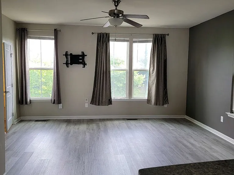 4014 Luminary Dr — Photo 17
