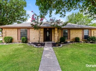 1007 Courtney Dr, Mesquite, TX 75150