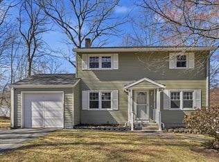 91 Brierwood Dr, Northampton, MA 01062
