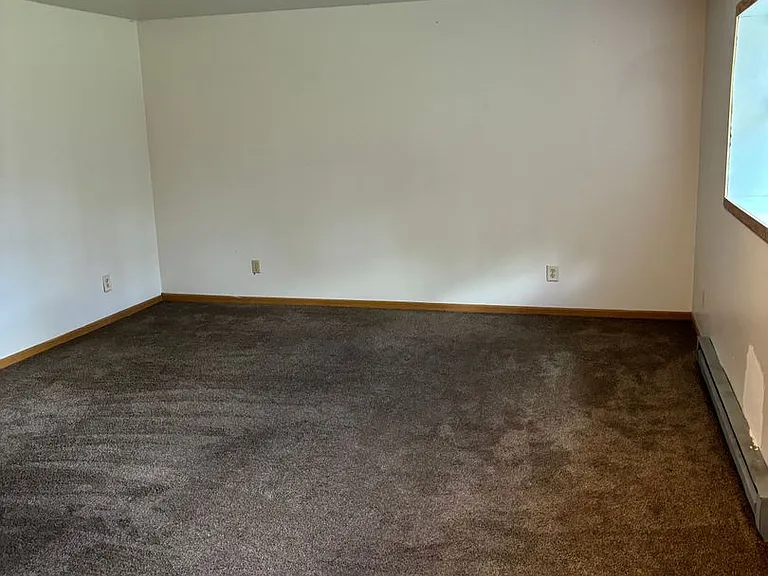 1401 Harlyn Ave — Photo 7